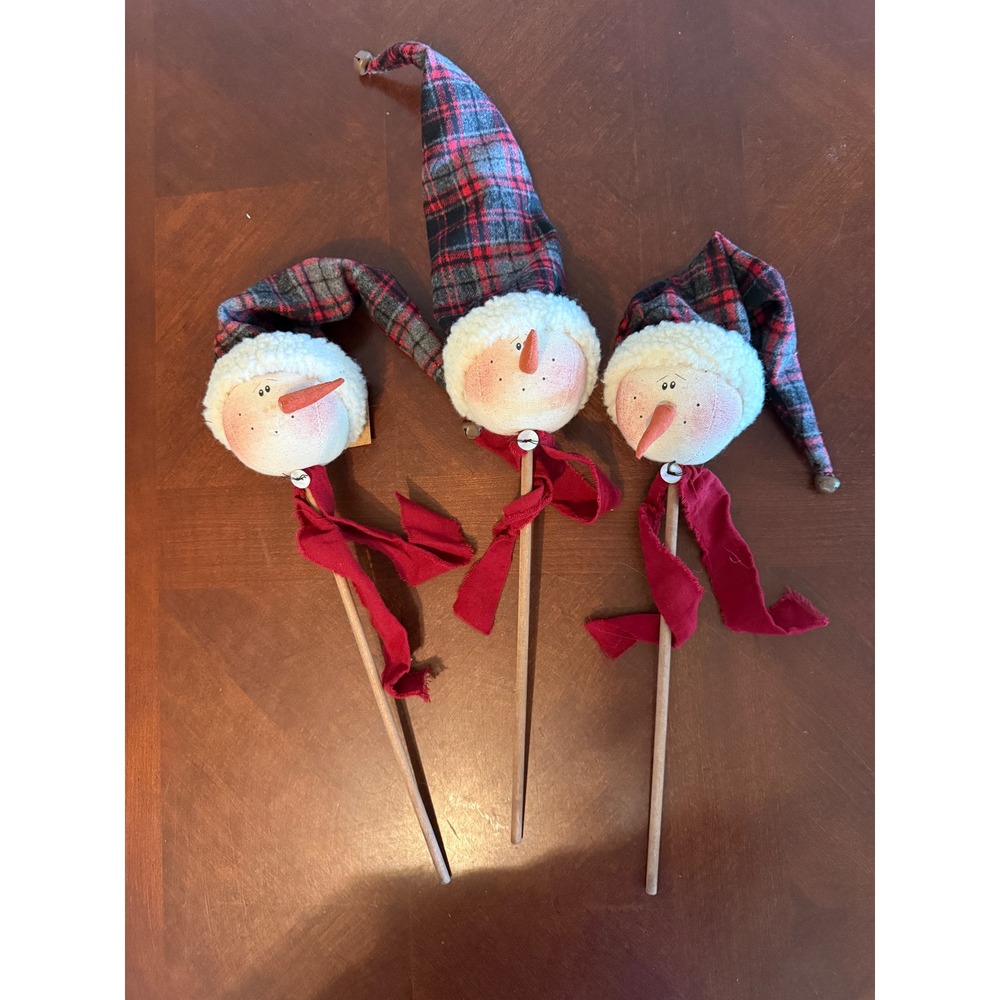 Honey and Me Primitive Snowman Head Stakes Set of 3 Red Plaid Christmas Decor
